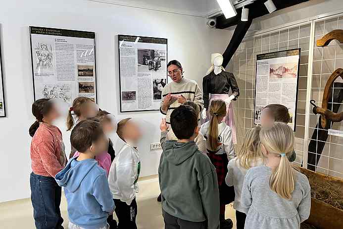 Posjet muzeju i izložbi