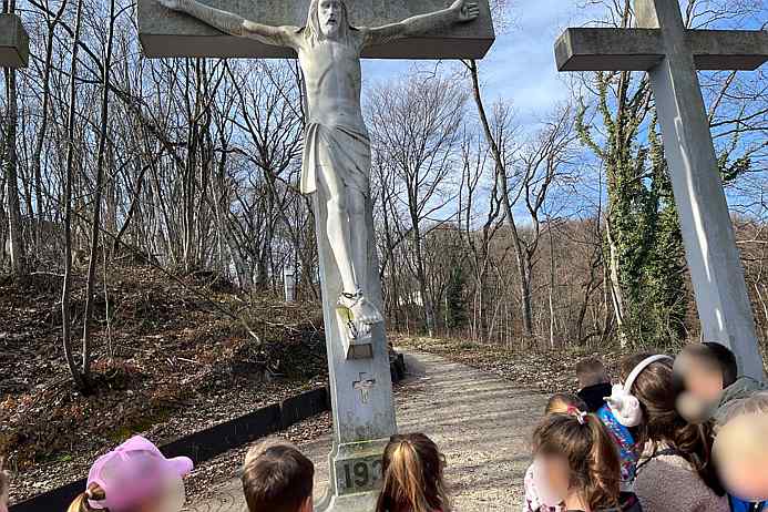 S Isusom putem križa